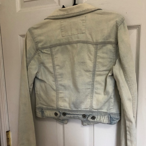 Cropped Jean Jacket, Light Blue, Small - Picture 4 of 6